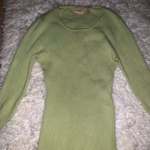 Green is ready for early Spring time ☘️🤍💚